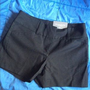 Ann Taylor Signature Short